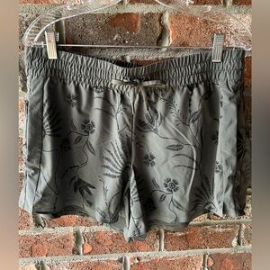 Athleta Women's Shorts size 12